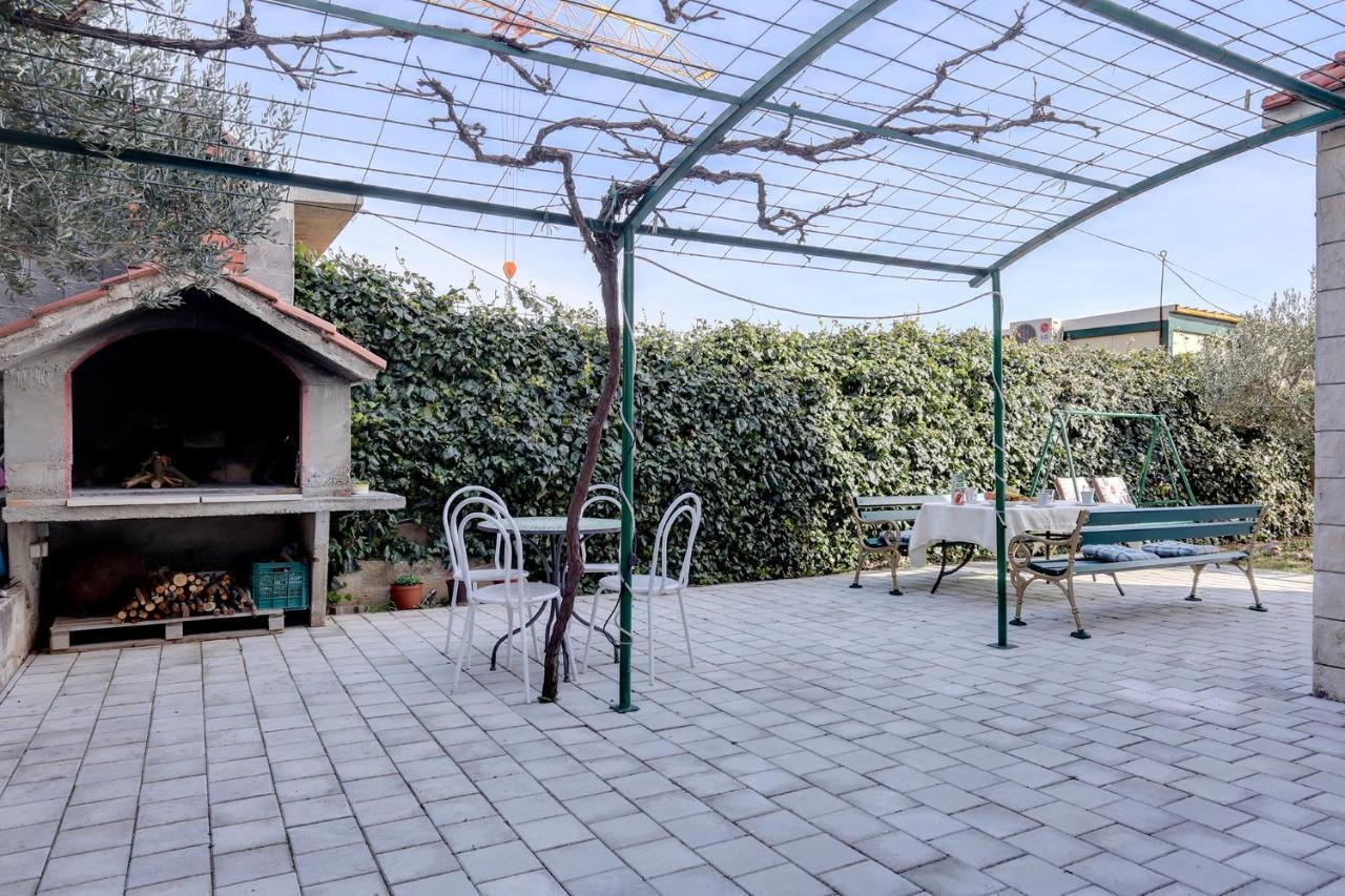 Charming Carmen Apartment Kaštela エクステリア 写真