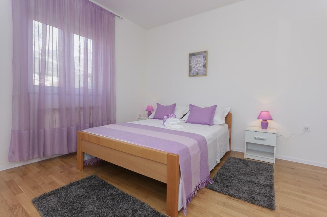 Charming Carmen Apartment Kaštela エクステリア 写真